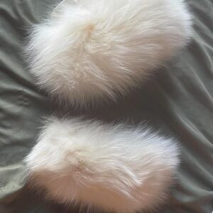 Lily & Taylor Genuine Fox Fur Trim - White Fluffy Cuffs